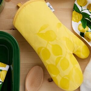 Fiesta Lemon Vine Cotton Oven Mitt, 7" X 13" - Sunflower Yellow